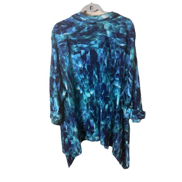 Catherines 4X 30W 32W Blue Print Striped Asymmetrical Hem Button Roll Tab Blouse - Picture 5 of 6